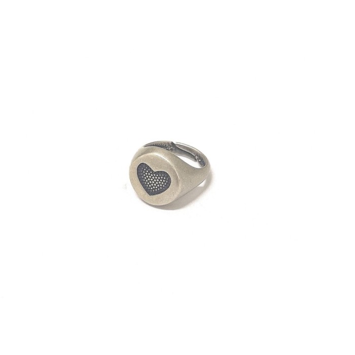 Anello cuore in argento brunito da mignolo
