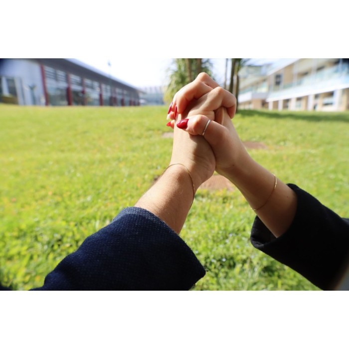 Prenotazione Bracciale Filo Infinity Oro 18 kt coppia