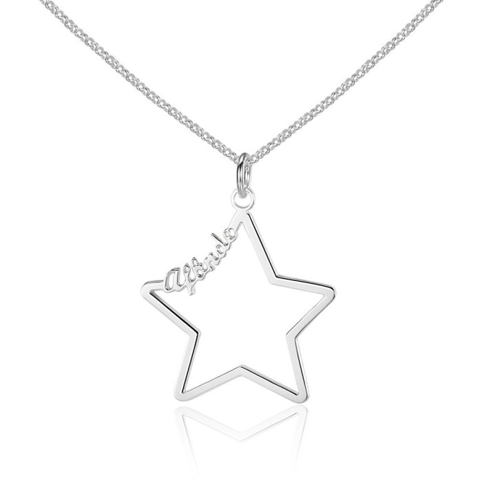 Collana con stella e nome personalizzabile in argento 925%