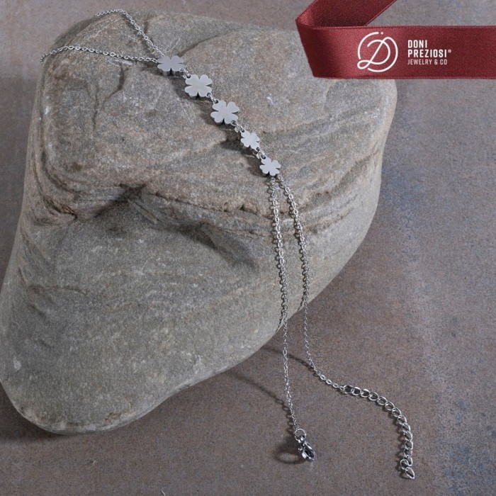 Baciamano in acciaio donna con quadrifogli lisci