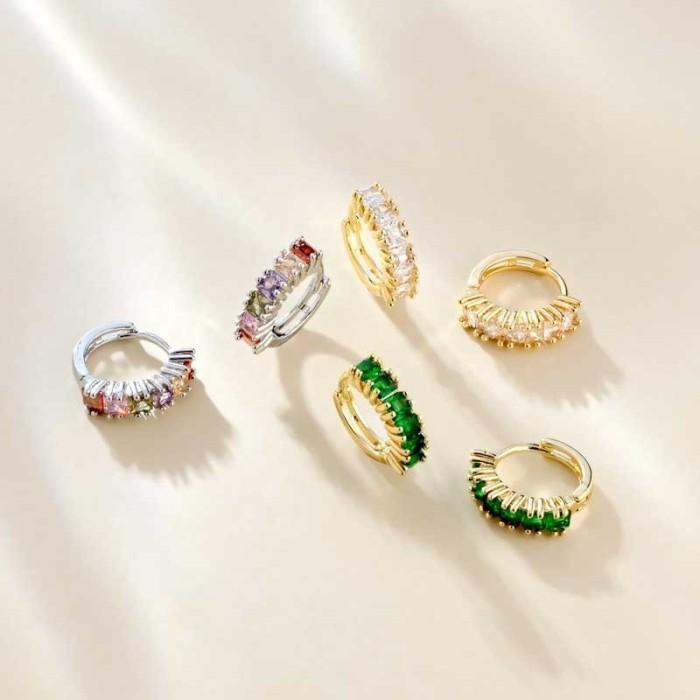 Orecchini cerchio zirconati dorati