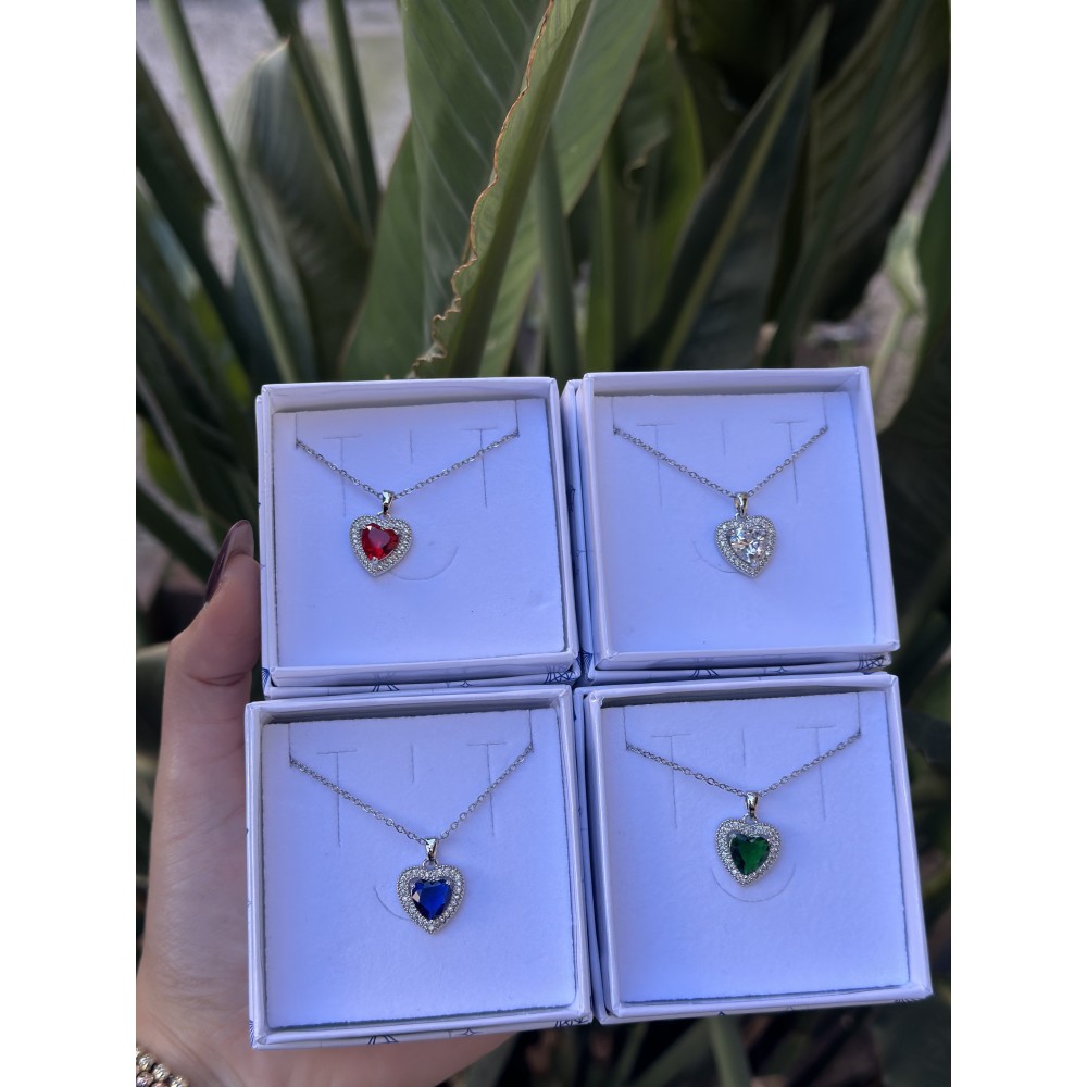 Fascio Rose rosse con collana