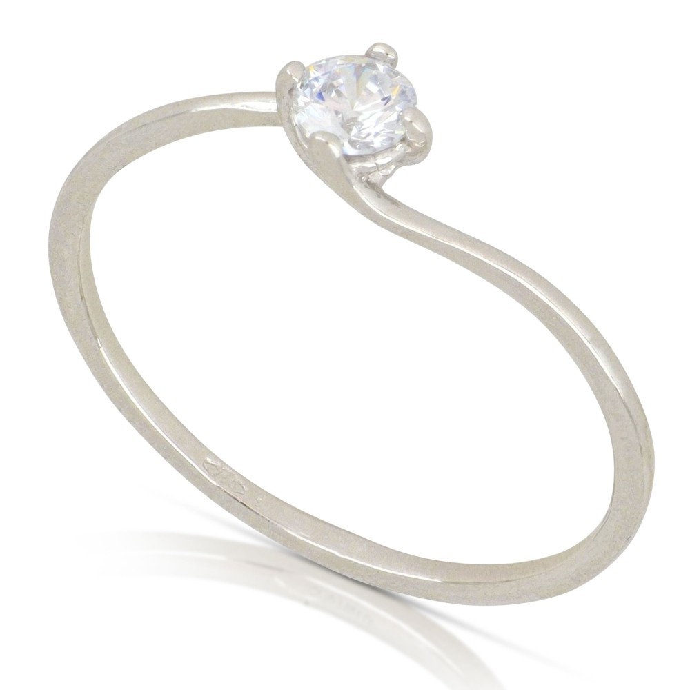 Anello solitario in oro bianco 18 carati