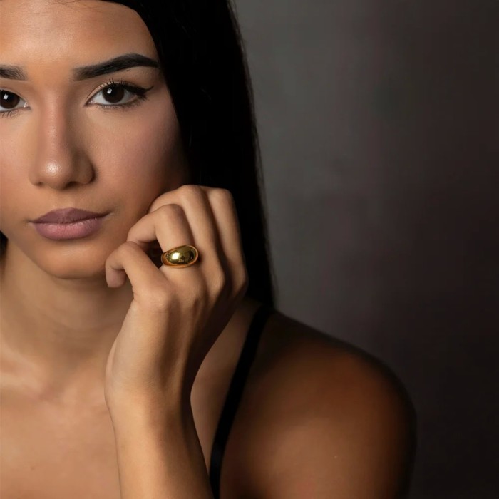 Anello Roberta in Acciaio | Eleganza Minimal | Doni Preziosi Anello Roberta in Acciaio | Eleganza Minimal | Doni Preziosi