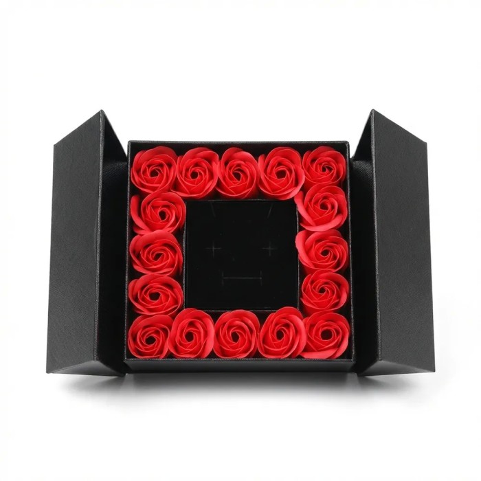 SCATOLA CON ROSE PORTAGIOIELLI