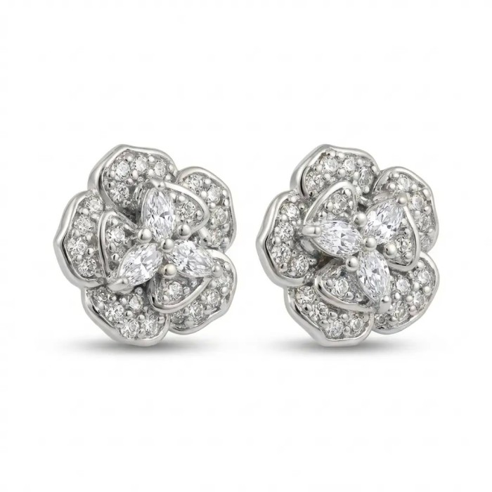 Orecchini Fiore Pavé in Bijoux