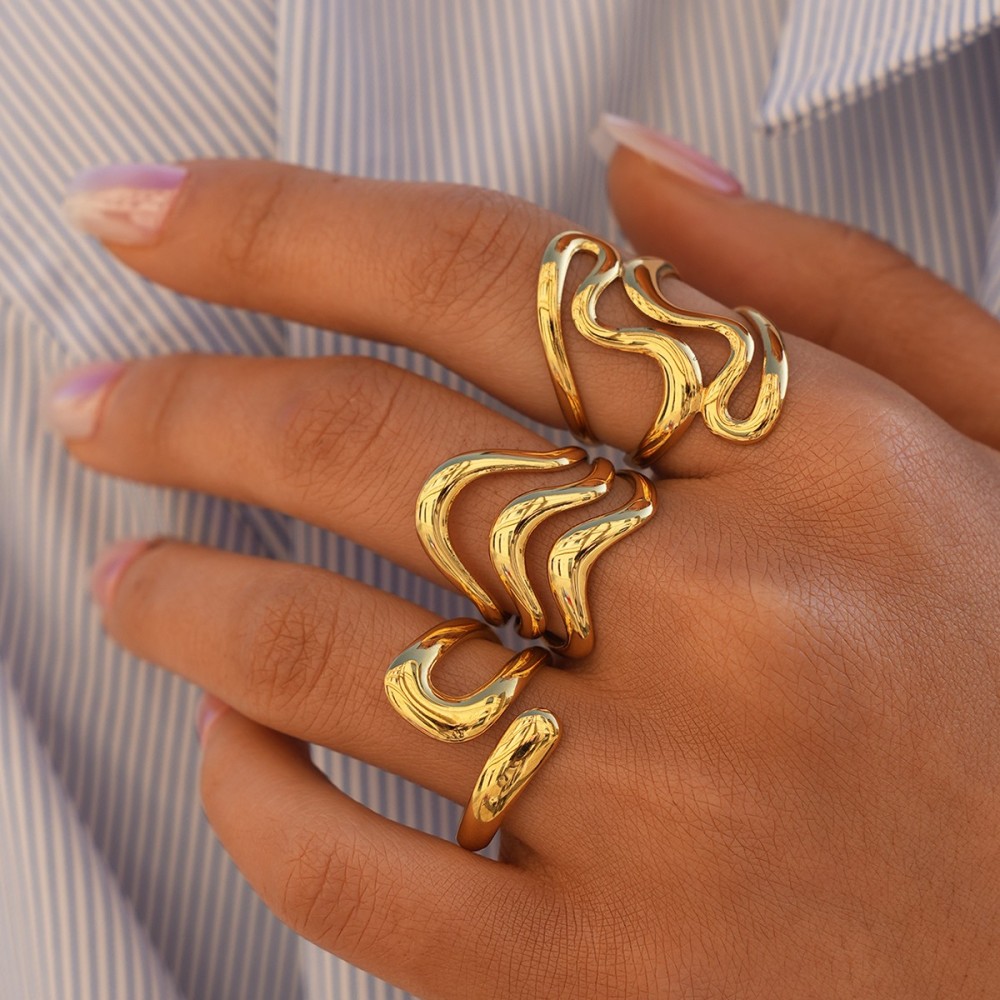 Set Anelli Sinuo Gold - Design Organico a Onda Regolabile
