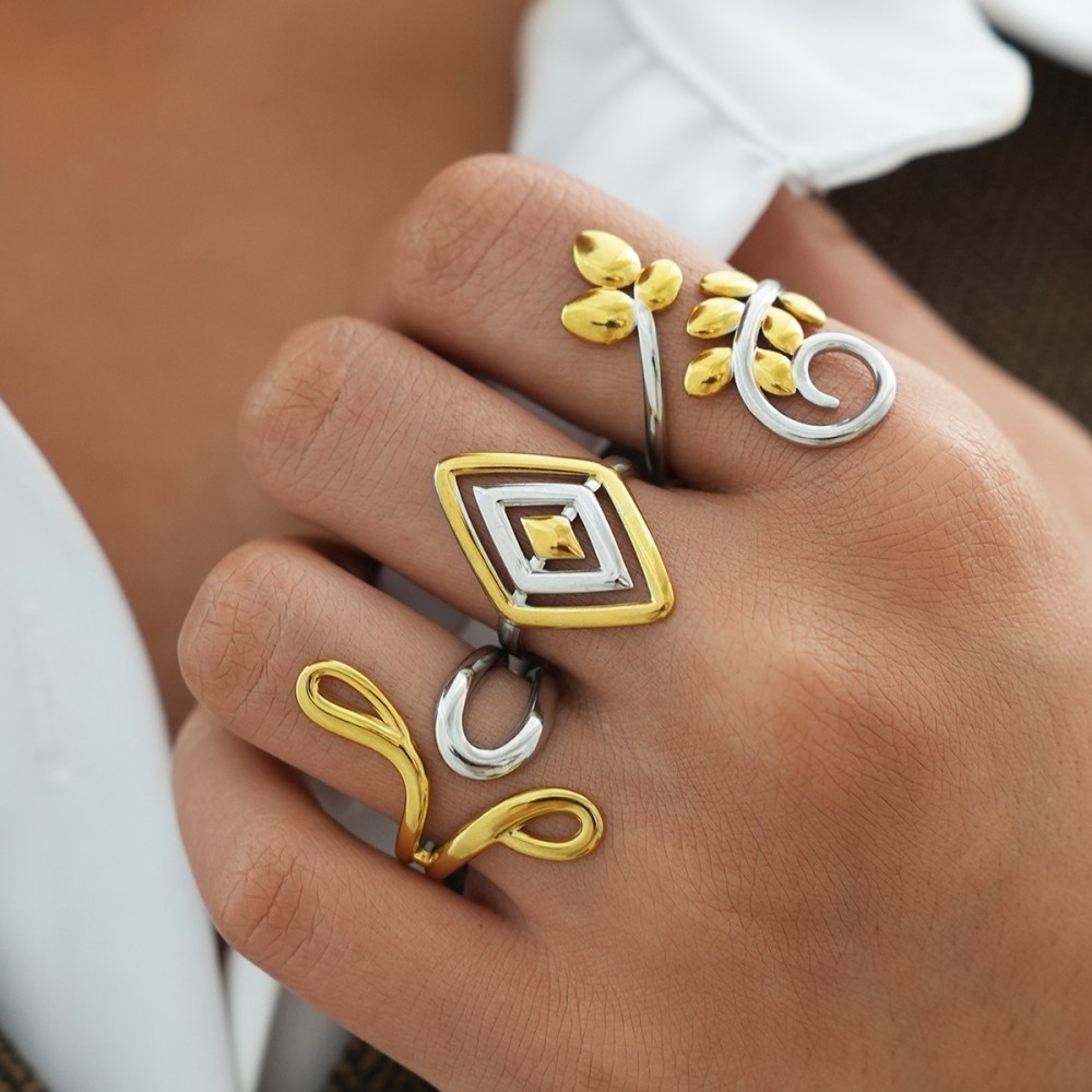 Set Anelli Ethereal Fusion - Design Foglie e Geometrie Bicolore