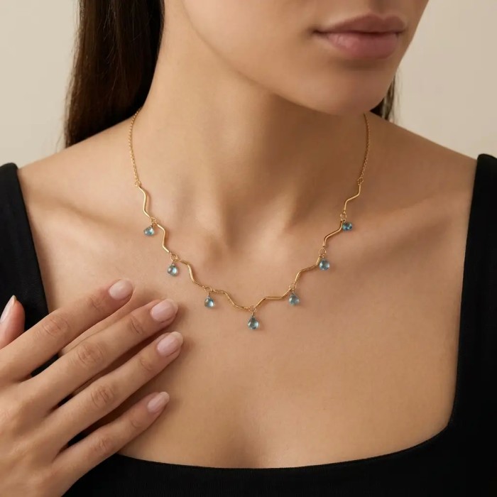 Collana Onde in Acciaio Inox con Pietre Pendenti