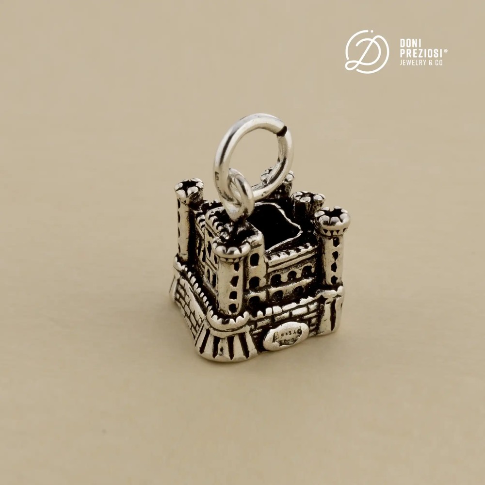 Ciondolo Maschio Angioino in Argento 800