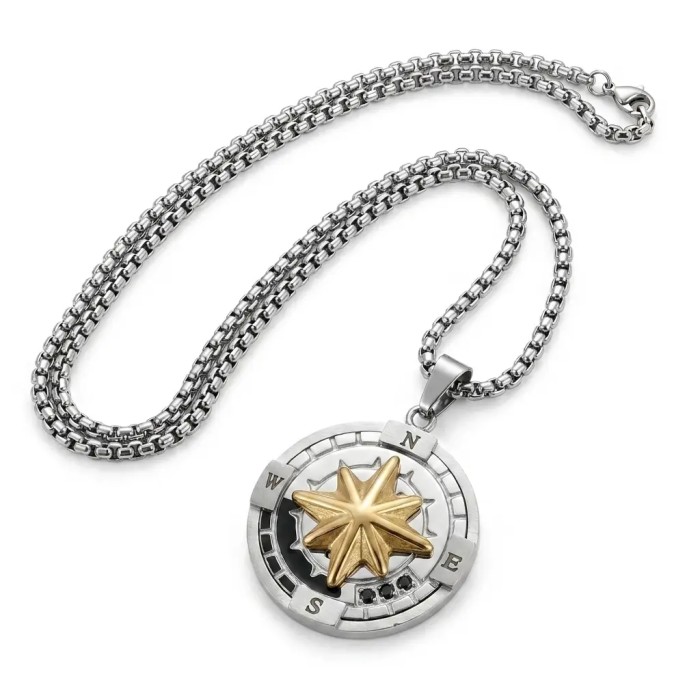 Collana uomo Rosa dei Venti in acciaio con dettagli oro – Doni Preziosi
