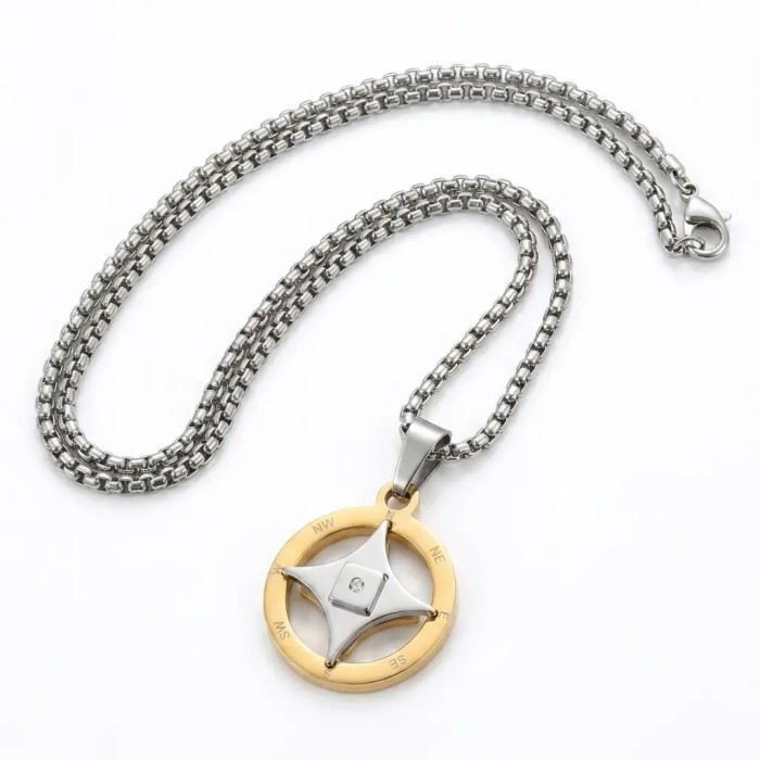 Collana uomo Rosa dei Venti in acciaio color oro – Doni Preziosi